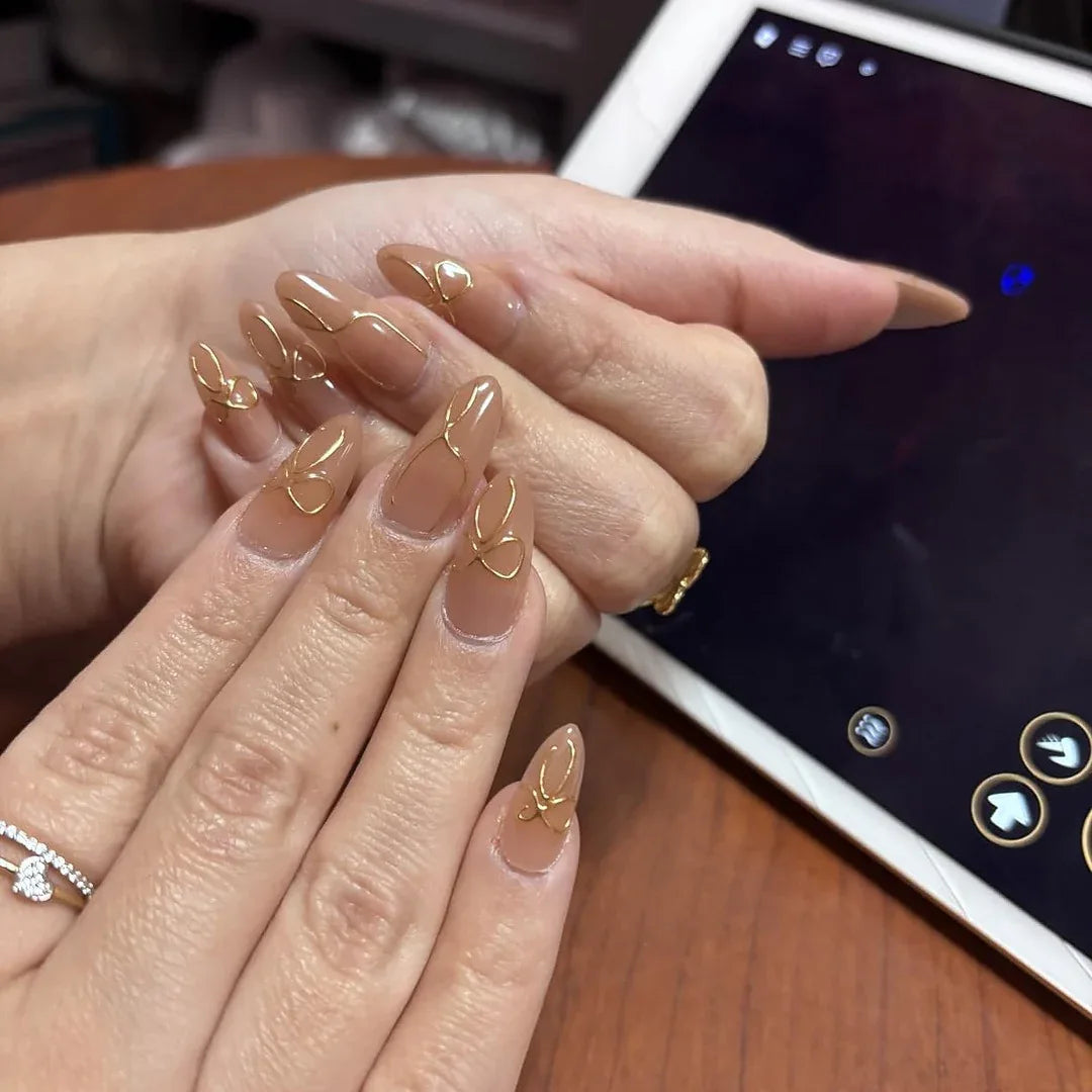 Daring Gold Almond Nails - Press on Nails